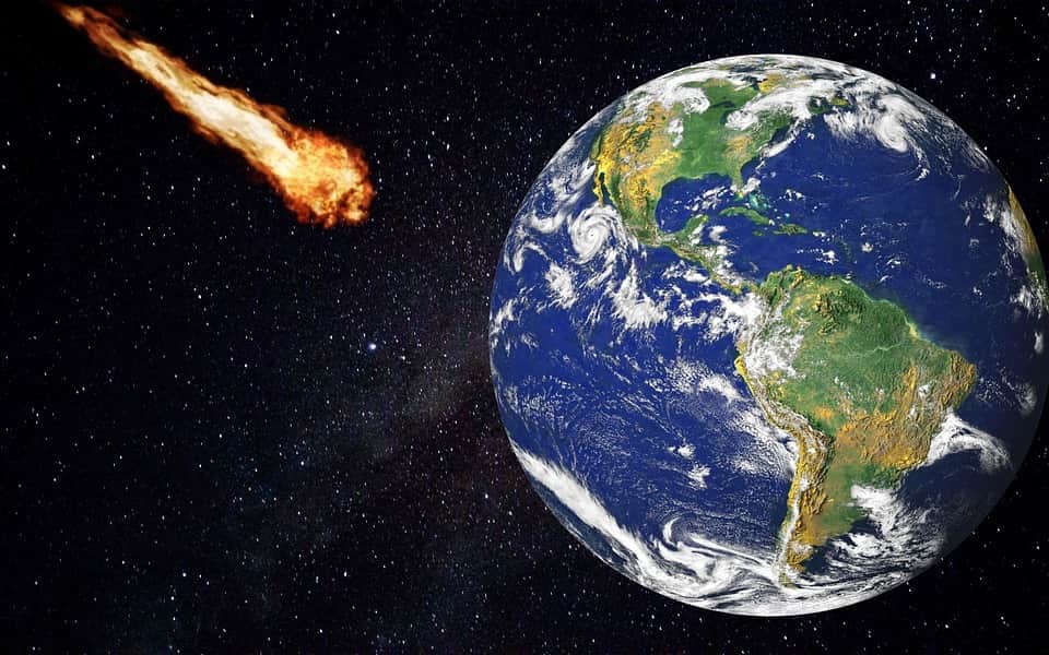 К Земле летит очередной потенциально опасный астероид
