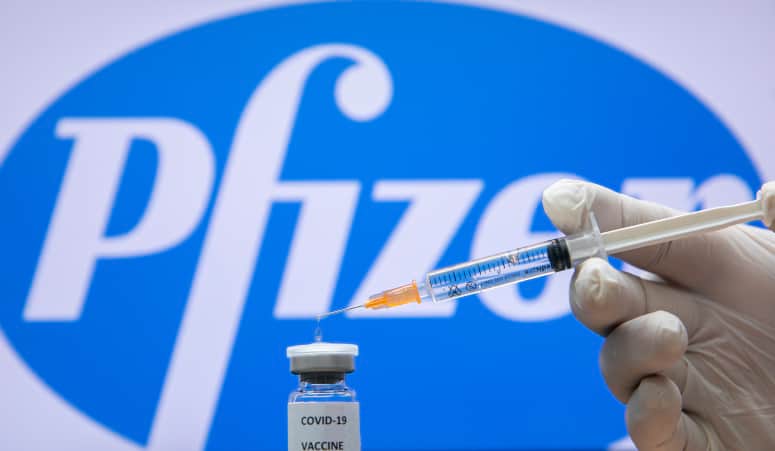 Россия обвинила Pfizer и Moderna в создании биологического оружия
