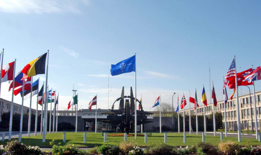 Франция заявила, что НАТО не участвует в боевых действиях на Украине
