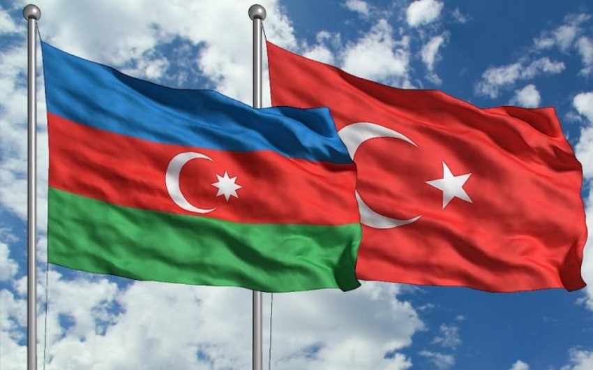 Посольство Азербайджана поздравило Турцию с национальным праздником
