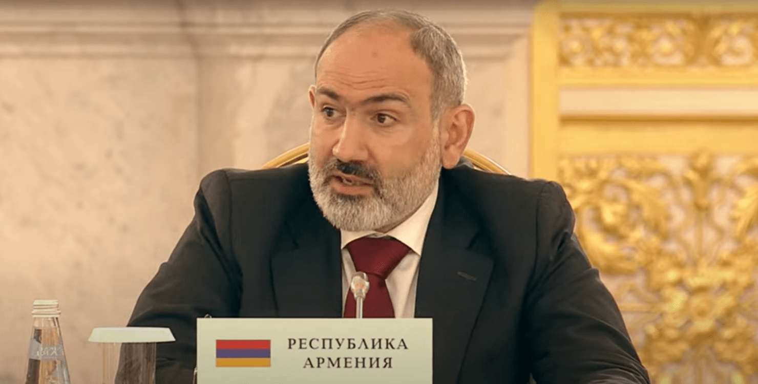 Пашинян все еще в ярости, что не может воспользоваться силами ОДКБ в интересах Армении - ИНТЕРВЬЮ