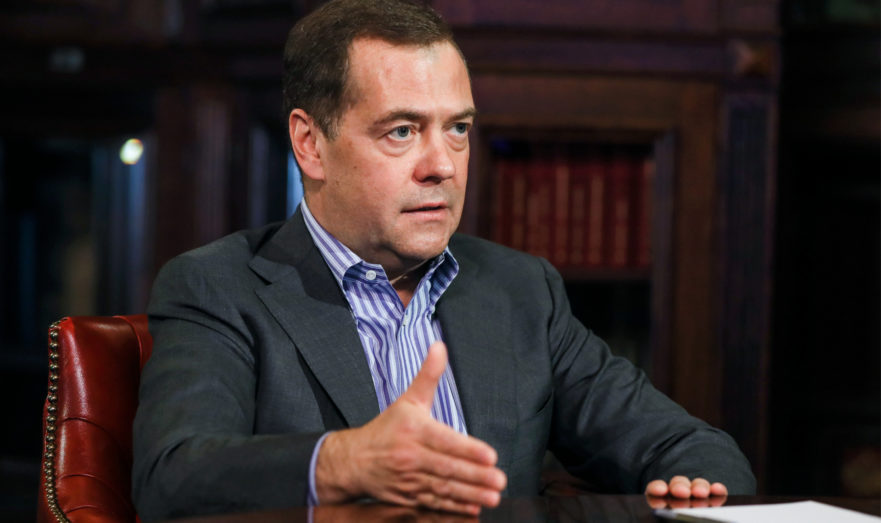 Медведев призвал оппонентов не забывать о ядерных возможностях России