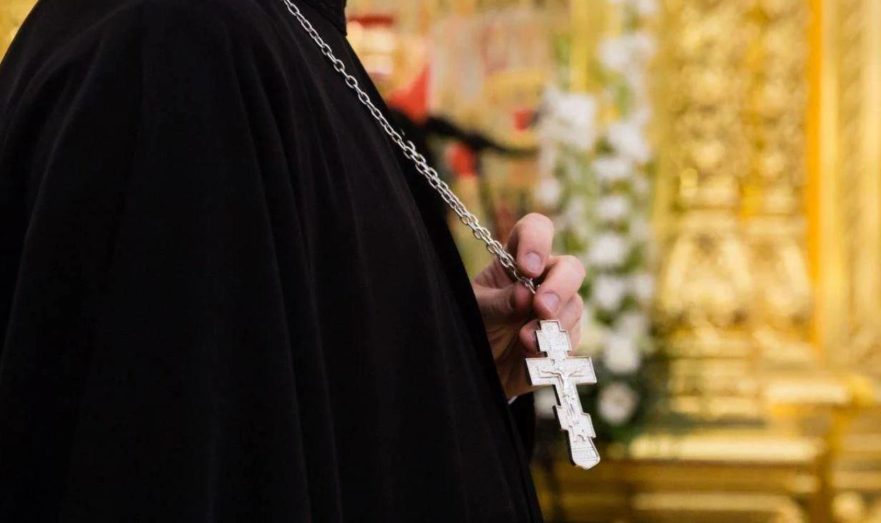 В Астрахани пьяный священник сбил девушку и переоделся в гражданскую одежду