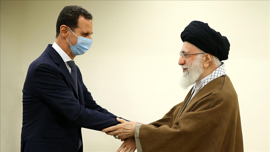 Хаменеи: Иран выступает за развитие отношений с режимом Асада

