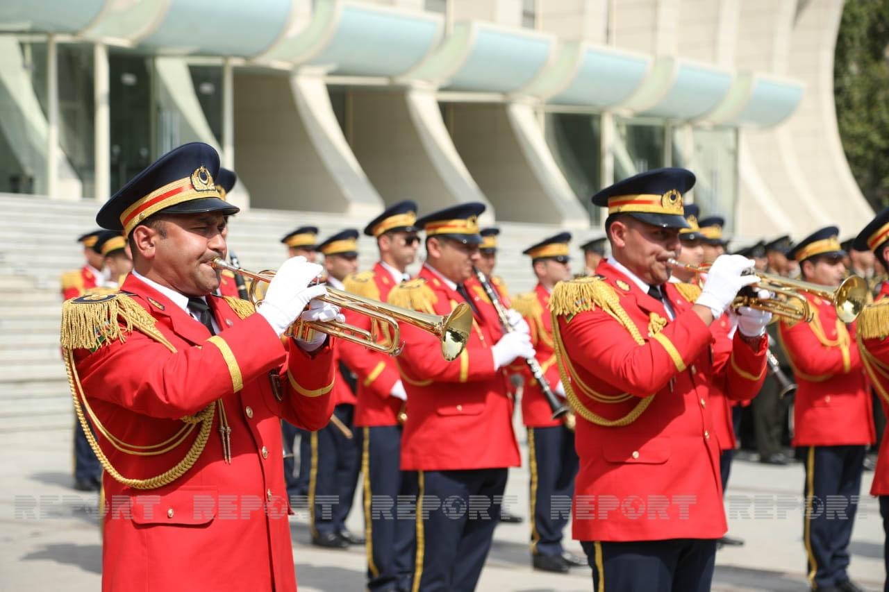 В Баку начались марши военных оркестров по случаю Дня Вооруженных Сил -ФОТО
