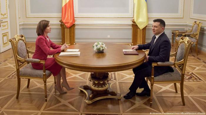 Президент Молдовы Санду прибыла с визитом в Киев
