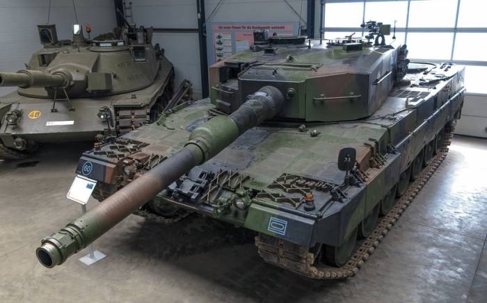 Швейцария разрешила поставку деталей для военной техники Украине

