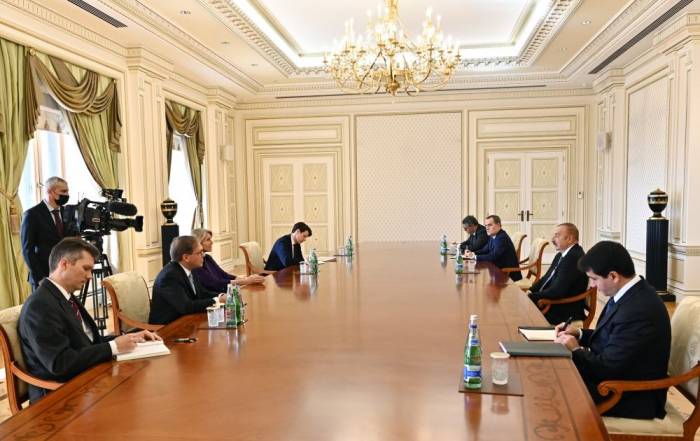 Президент Ильхам Алиев принял помощника госсекретаря США

