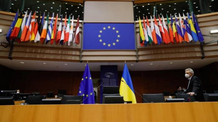 В Европарламенте поддержали предоставление Украине статуса кандидата в ЕС
