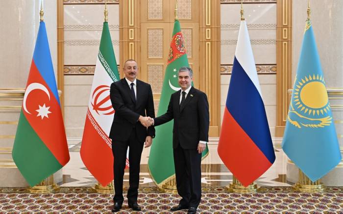 Ильхам Алиев встретился с Гурбангулы Бердымухамедовым
