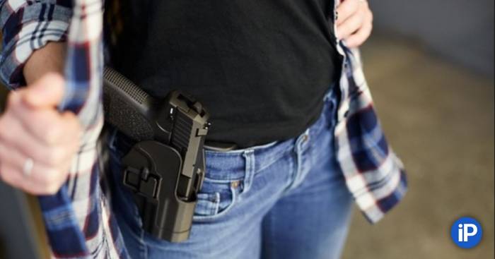 Жителям Нью-Йорка разрешили носить оружие в общественных местах
