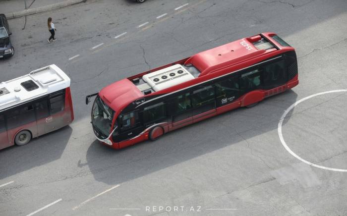 Автобусы в Баку курсируют с задержками
