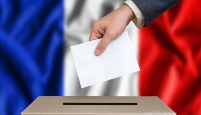 Партия Макрона проигрывает первый тур выборов в парламент Франции
