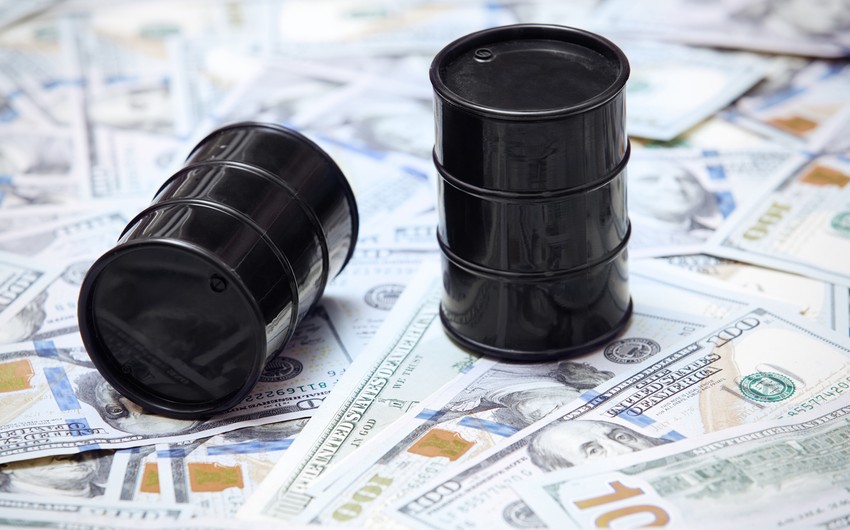 Цена азербайджанской нефти превысила 122 доллара