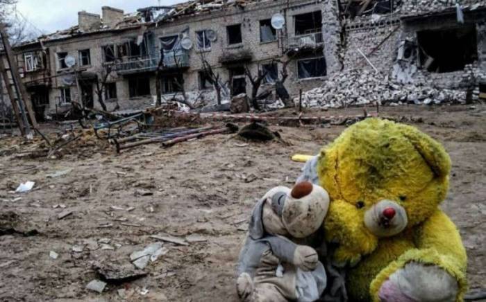 С начала военных действий в Украине пострадали более 953 детей
