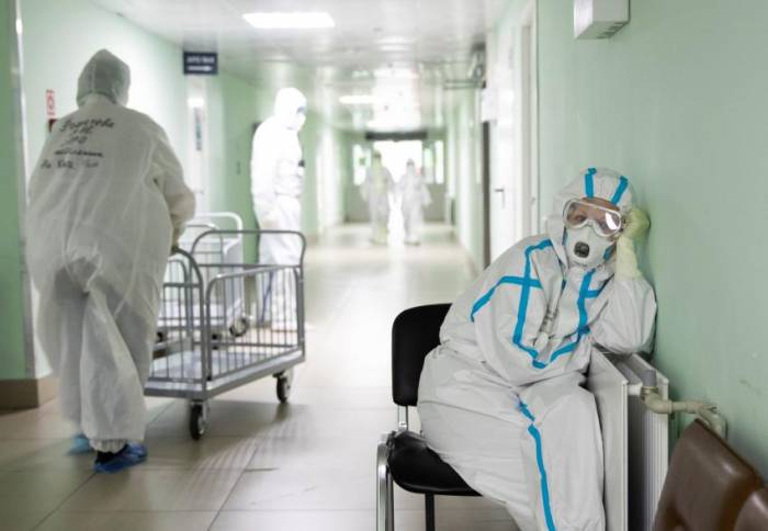 В России впервые с 14 апреля 2020 года выявили менее 3 тыс. заболевших ковидом за сутки
