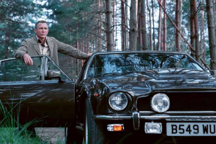 В Великобритании на торги выставили автомобили агента 007 Джеймса Бонда
