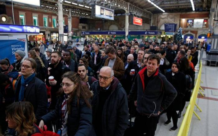 В Британии началась крупнейшая за более чем 30 лет забастовка на железных дорогах

