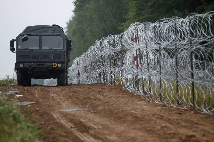 Парламент Белоруссии осудил строительство Польшей ограждения вдоль границы
