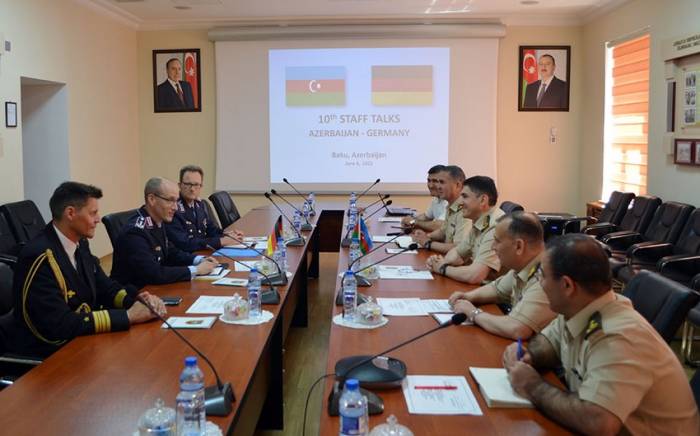 Проведены двусторонние переговоры между министерствами обороны Азербайджана и Германии
