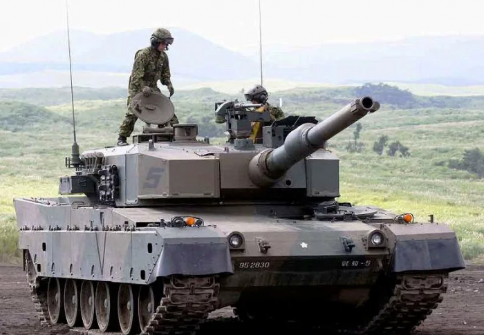 В Испании сообщили о готовности направить Украине танки и зенитные ракеты
