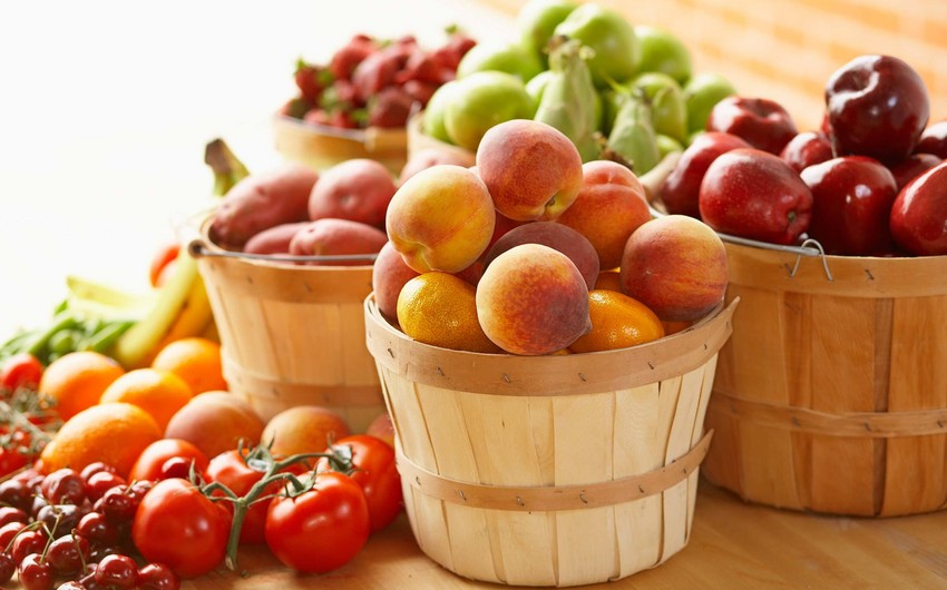 В Баку с рынка украли фрукты на 2 130 манатов