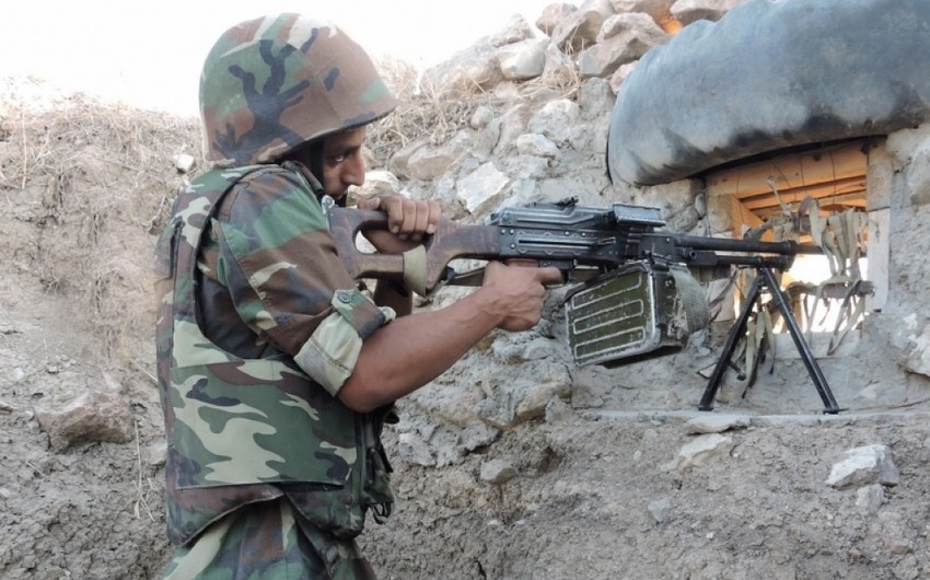 МО: Позиции Азербайджанской армии снова подверглись обстрелу
