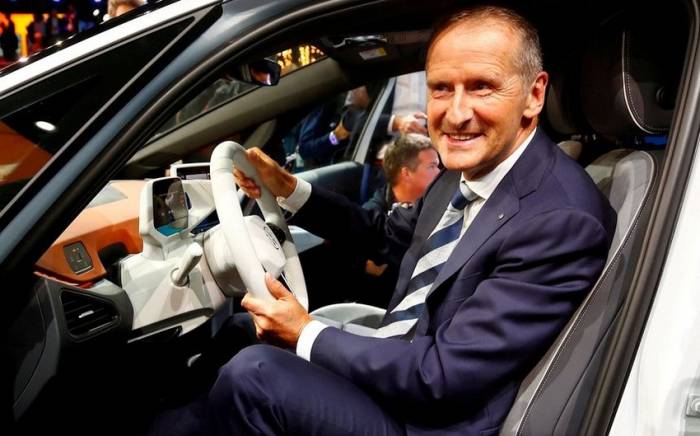 Глава Volkswagen Герберт Дисс уйдет в отставку

