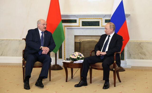 Путин и Лукашенко обсудили ситуацию с блокадой Калининграда
