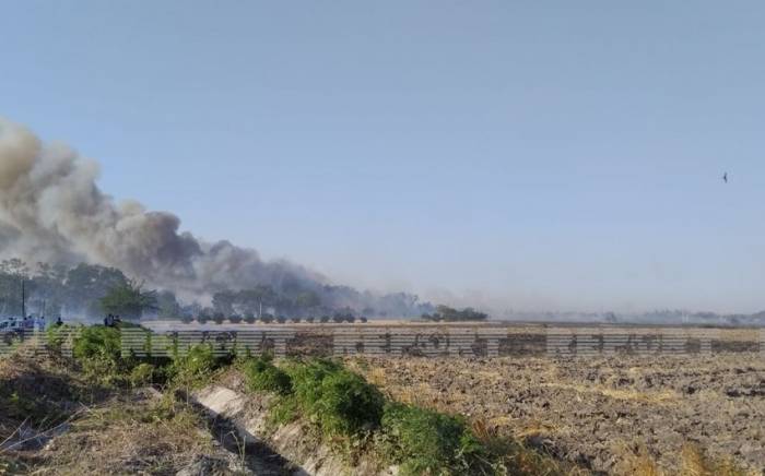 В Шабране начался крупный пожар
