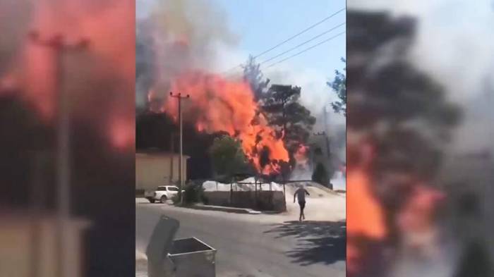 Лесной пожар в турецком Мармарисе перекинулся на отель -ВИДЕО
