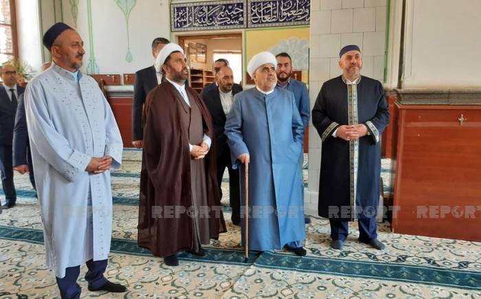 Аллахшукюр Пашазаде посетил Джума-мечеть в Тбилиси -ФОТО
