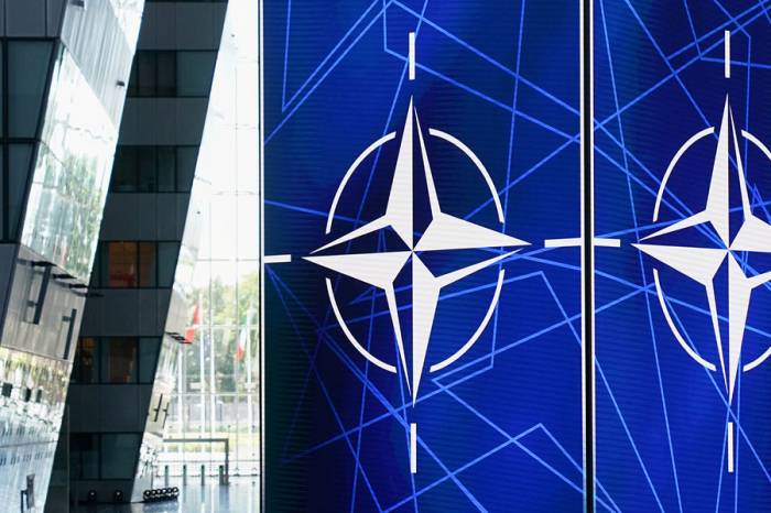 В бундестаге призвали готовиться к роспуску НАТО
