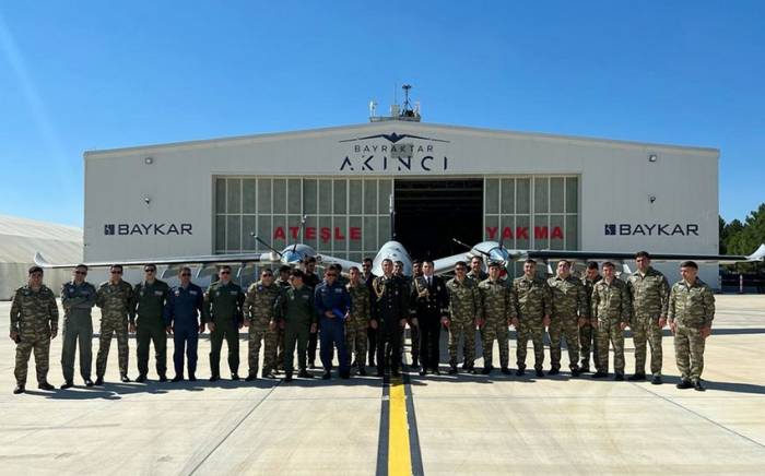 Азербайджанские военнослужащие прошли курс по применению беспилотника AKINCI в Турции -ФОТО
