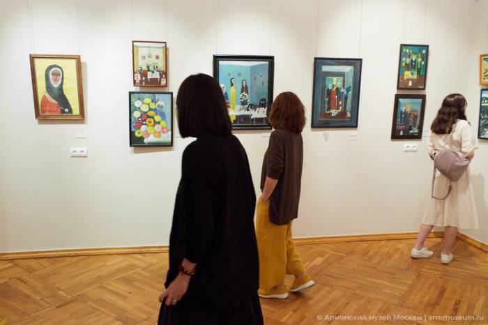 В Париже открылась выставка ногайского художника из Дагестана
