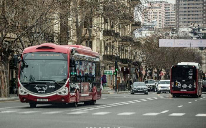 В Баку наблюдается задержка автобусов по 19 маршрутным линиям -ФОТО
