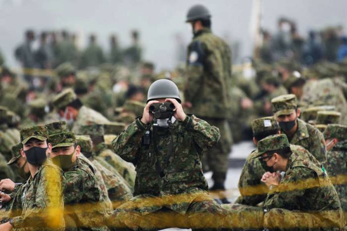 Япония приблизилась к изменению Конституцию ради легализации армии
