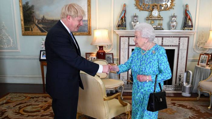 The Sun: Джонсон сообщил королеве Елизавете II о намерении покинуть пост премьер-министра
