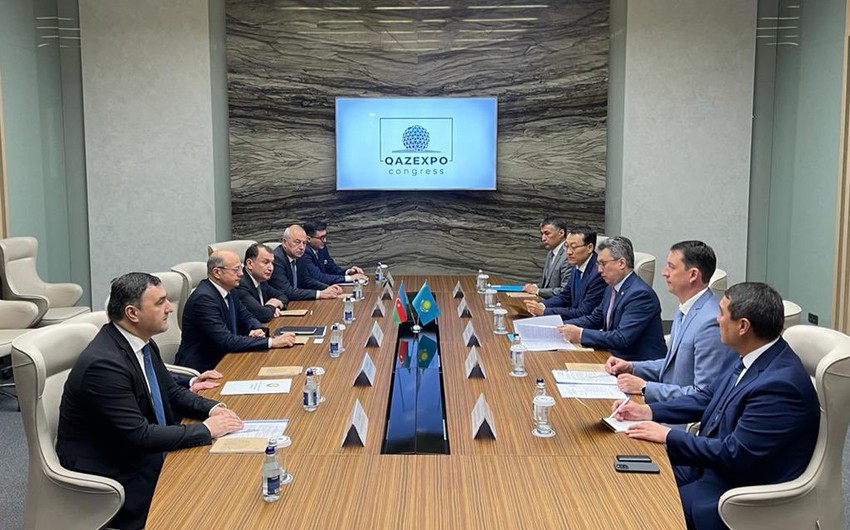Пярвиз Шахбазов встретился с казахстанским министром