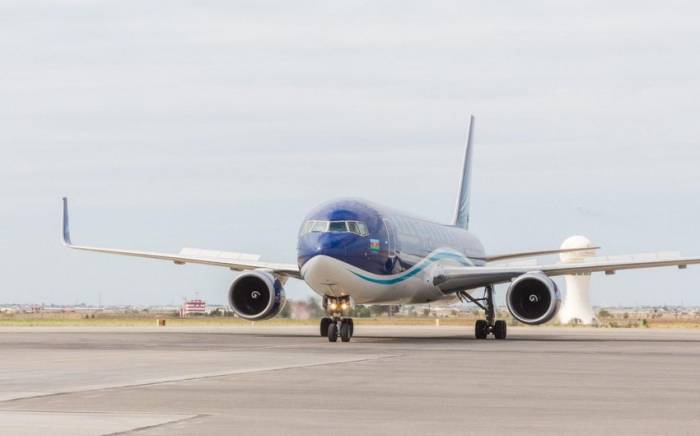 Самолет Баку-Москва вернулся в аэропорт по техническим причинам
