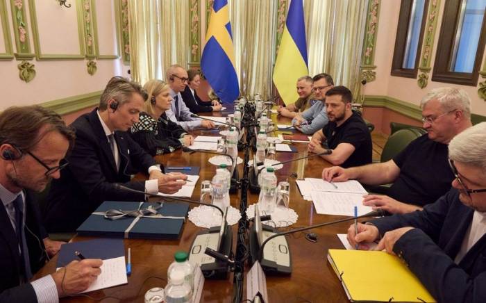 Президент Украины встретился с премьер-министром Швеции
