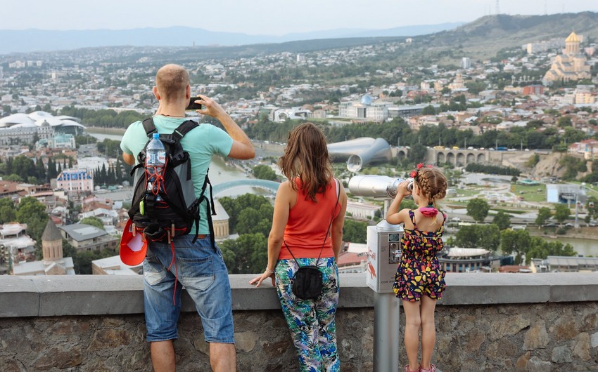 Азербайджанские туристы в I полугодии принесли Грузии доход в размере 39 млн долларов
