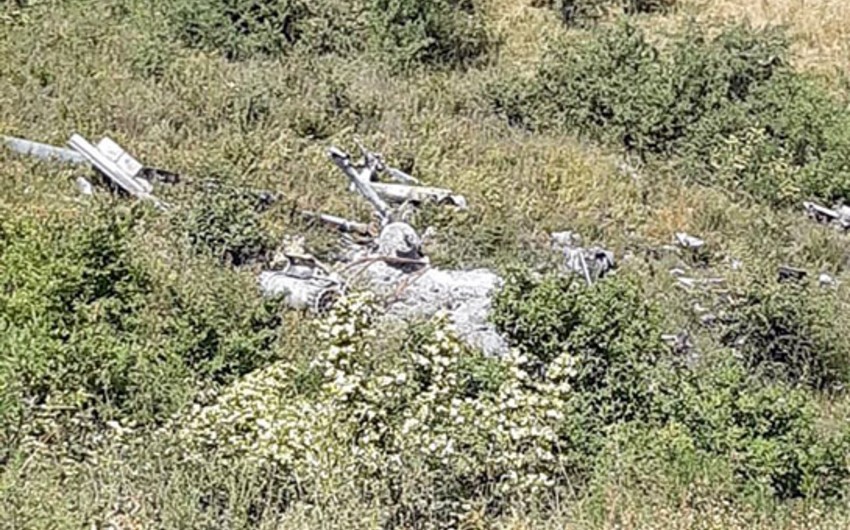 Распространены кадры с обломками обнаруженного в Хаджавенде армянского вертолета