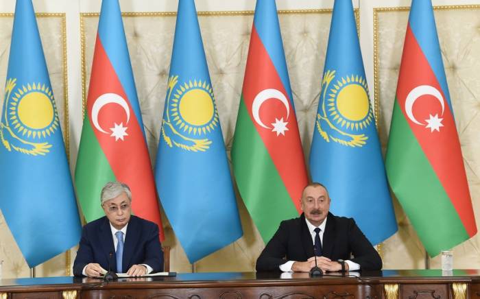 Президенты Азербайджана и Казахстана выступили с заявлениями для печати-ФОТО
