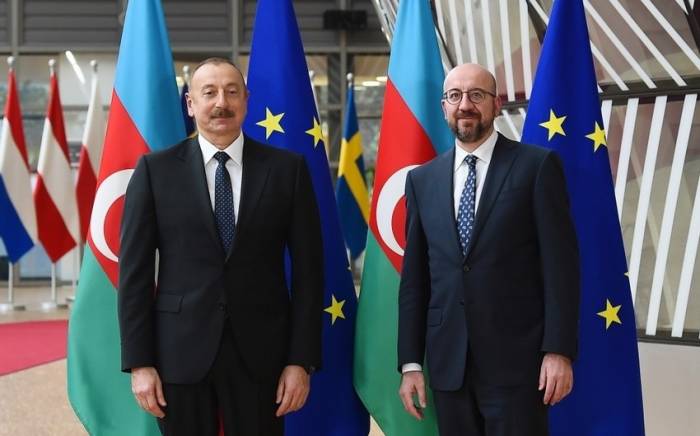 Шарль Мишель позвонил президенту Азербайджана Ильхаму Алиеву
