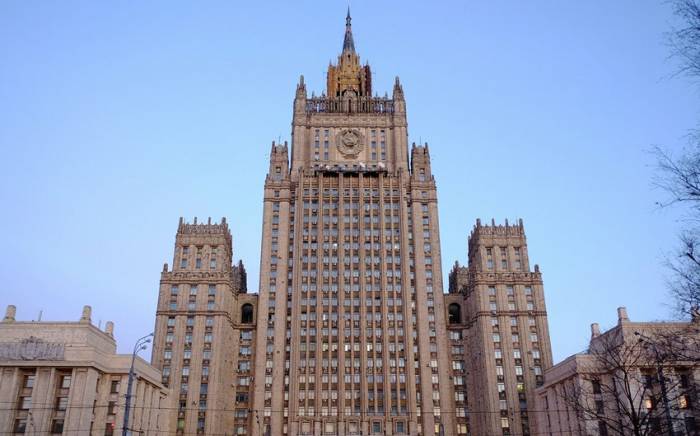 МИД РФ: Россия продолжает предметную работу с Баку и Ереваном
