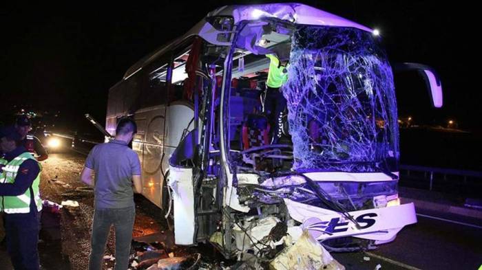 В Турции один человек погиб и 43 пострадали в ДТП с пассажирским автобусом
