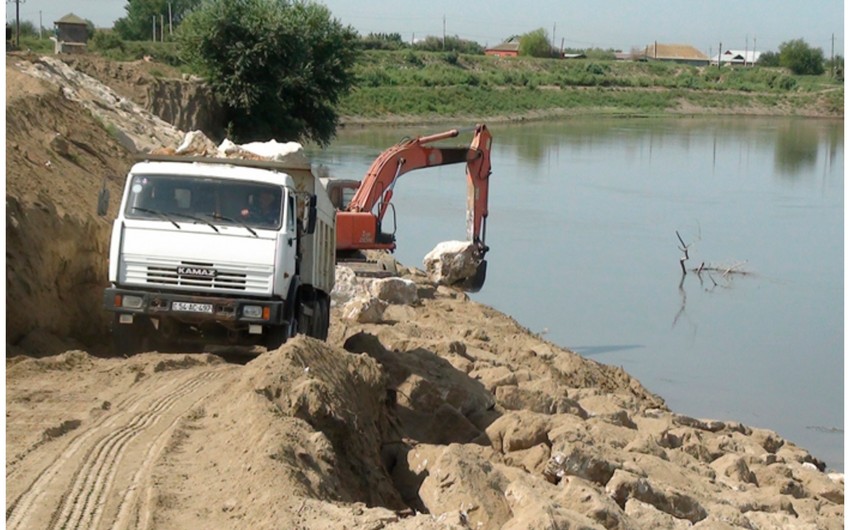 В Азербайджане будут выполнены берегоукрепительные работы на 2 млн манатов
