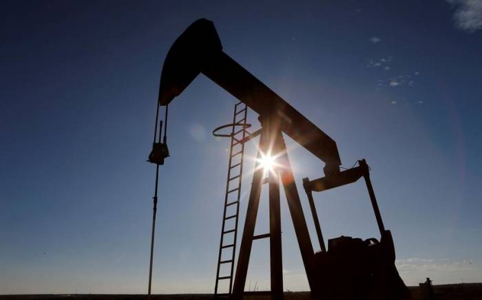 Цена азербайджанской нефти превысила 99 долларов
