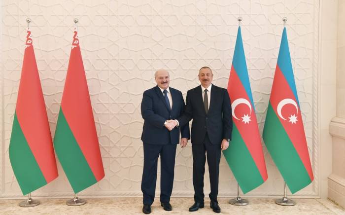 Лидеры Азербайджана и Беларуси провели телефонный разговор
